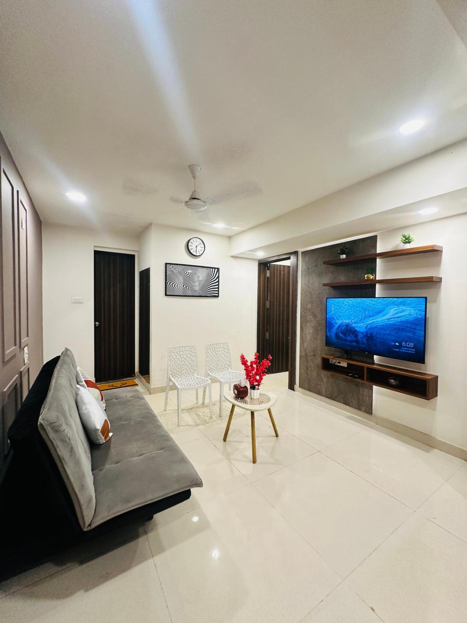 Goa Junction - Spacious 1Bhk Apartments In Vagator With Pool Access Вагатор Экстерьер фото